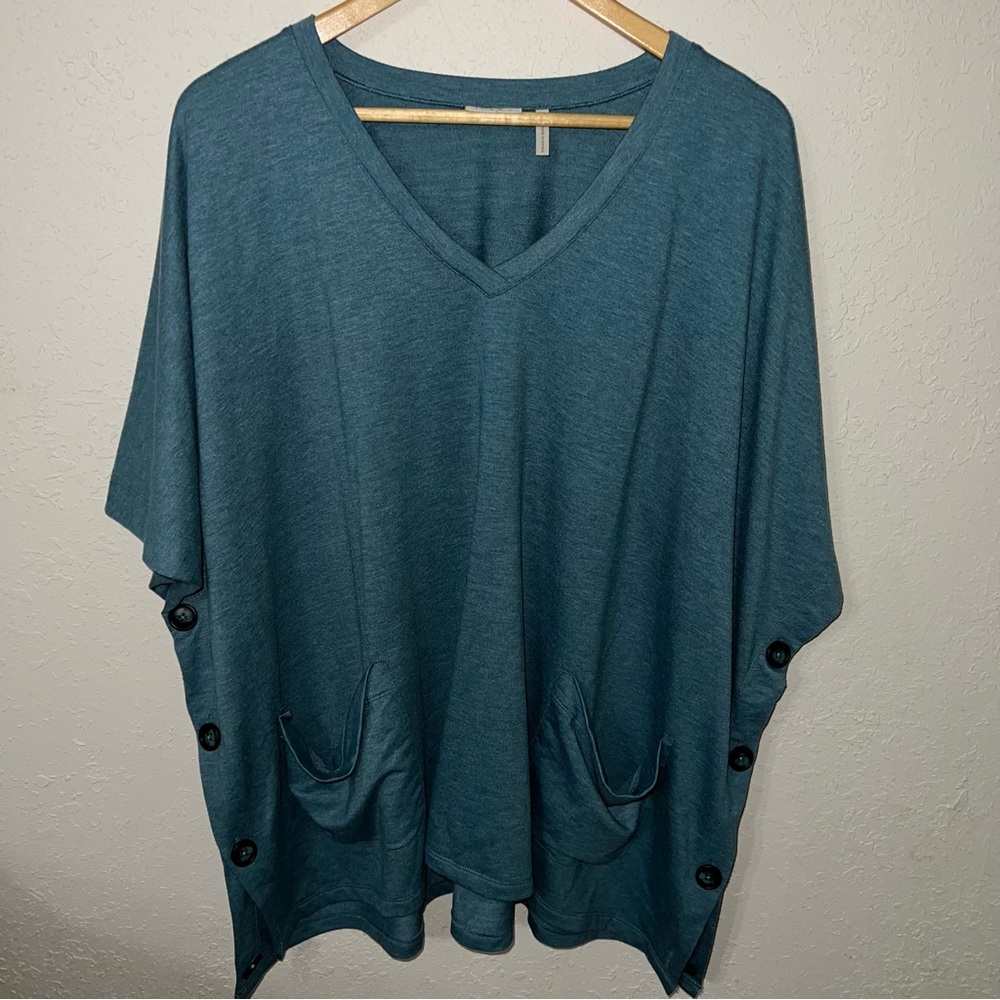 LOGO By Lori Goldstein Blue V Neck Side Buttoned Dual Front Pocket Top M/XL